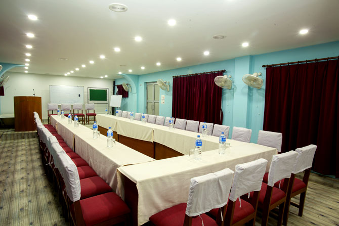 jungle Safri Resort dining hall